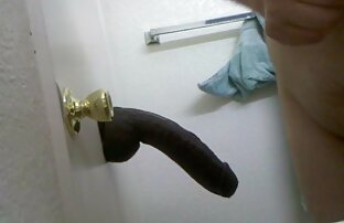 Tóc đen Đối xlxx han quoc tượng hấp dẫn Amber cho một handjob trong phòng ngủ của cô ấy